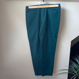 Old Navy Pixie mid rise work pant size 4